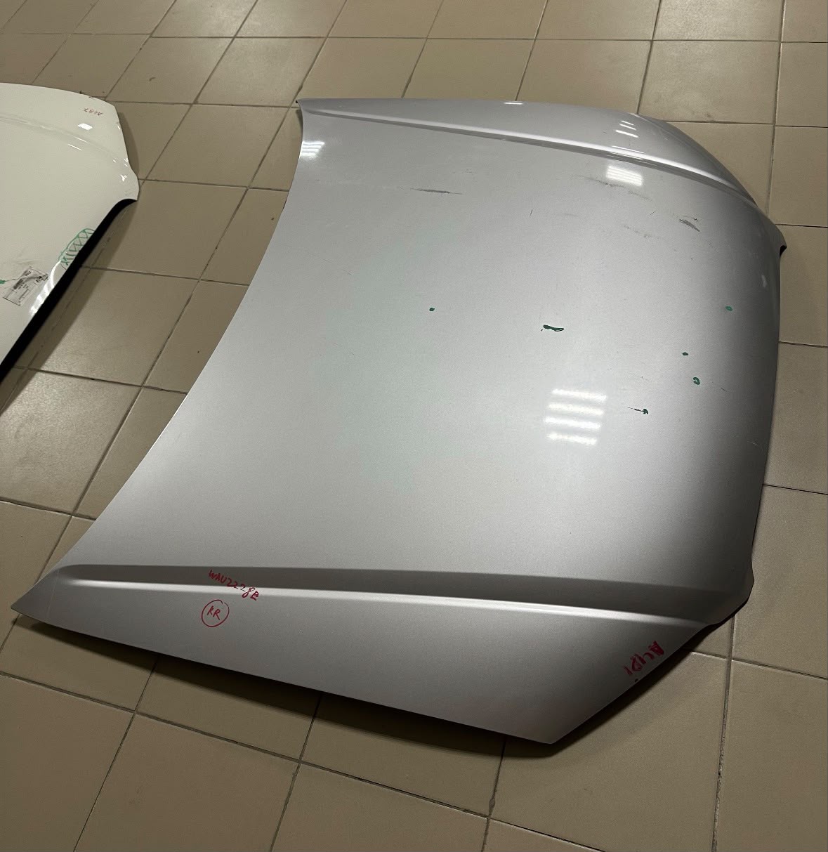 Капот,B7) для Audi A4 Avant III (8ED,B7)