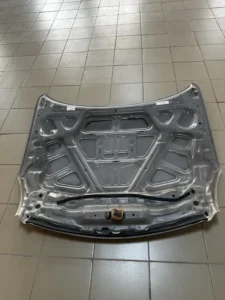 Капот для Nissan Skyline купе XI (CV35) - фото 6